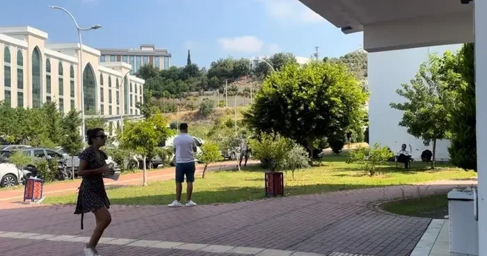Sınavı dakikalarla kaçırdılar! Sebebini söyleyince içeri alındılar: Adamların suçu ne?