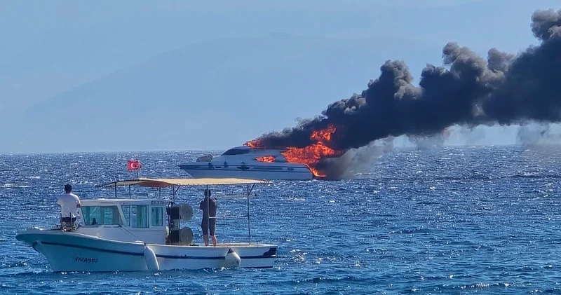 Çeşme Dalyan Marina’da yat yangını