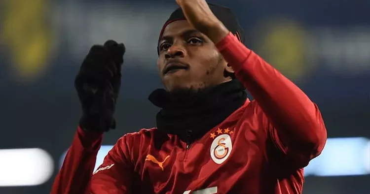 Victor Osimhen 3 yıl İtalya ya dönmesin!