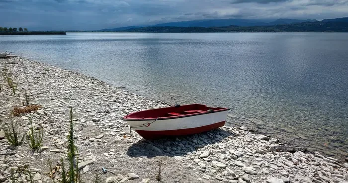 Sapanca Gölü nde son 2 yılda 60 milyon metreküp su kaybı yaşandı