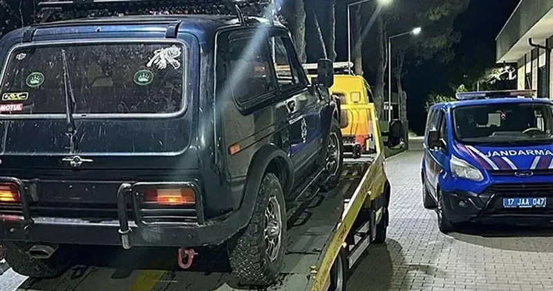 Çanakkale de Tuz Gölü nde drift yapan sürücünün aracı trafikten menedildi