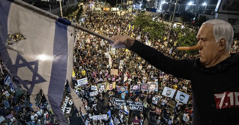 Binlerce İsrailliden Netanyahu ya tepki