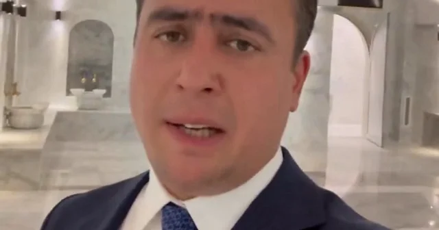 Osman Gökçek Özgür Özel’e hamamdan seslendi: 40 tas su dökün rüşvetin kiri üzerinden çıkmaz VİDEO İZLE