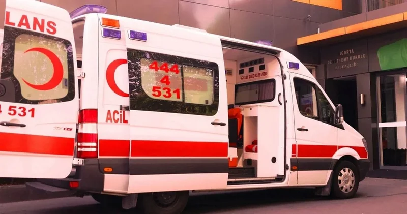 Motosiklet ve kamyonet çarpıştı: 17 yaşındaki çocuk kurtarılamadı