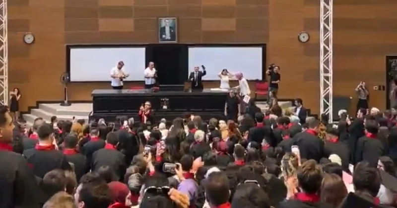 İstanbul Üniversitesi Hukuk Fakültesi öğrencilerinden yönetime tepki!