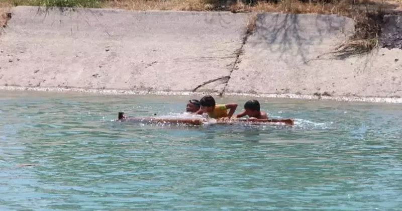 Adana’da şok görüntü! Çocukların ölüm oyunu: Tutundukları şeye bakın