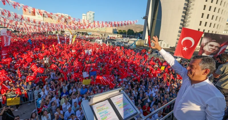 Kürsüden mahşeri kalabalığa seslendi: Erdoğan a Türk Kürt Arap ittifakı yanıtı Sözcü Gazetesi