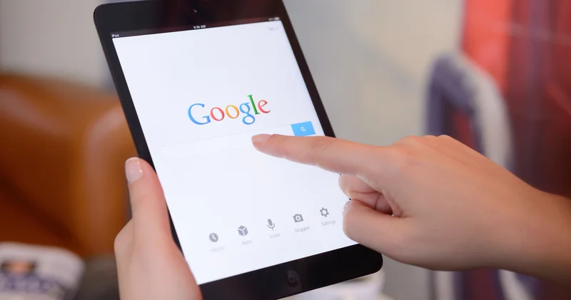 Yıllardır orada olsa da çoğu kişi kullanım amacını bilmiyor: Google da Kendimi şanslı hissediyorum butonu neden var?