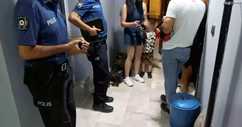 Çocuğuyla birlikte sokakta kalan alkollü kadından pes dedirten sözler