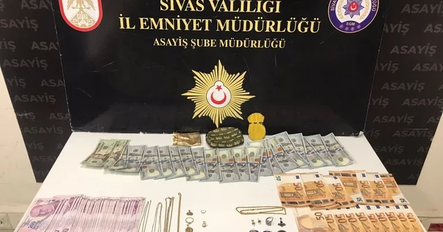 Sivas ta, 10 milyon lira dolandıran şüphelilere operasyon: 2 tutuklama Sivas Haberleri