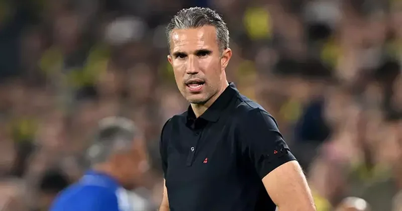 Feyenoord teknik direktörü Robin van Persie: Ölü toplardan iyi pozisyonlar ürettiler Fanatik Gazetesi Şampiyonlar Ligi Haberleri Spor