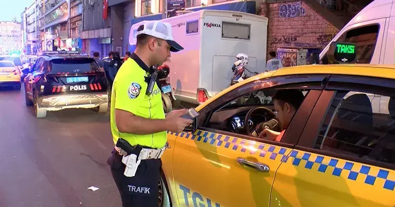 Kadıköy de helikopter destekli Huzur İstanbul denetimi