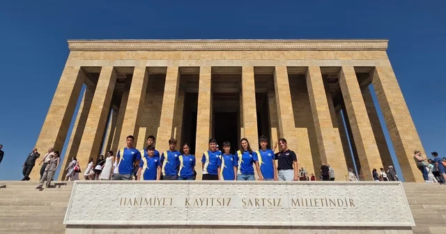 TED Edirne Koleji kürekçileri Anıtkabir i ziyaret etti Edirne Haberleri