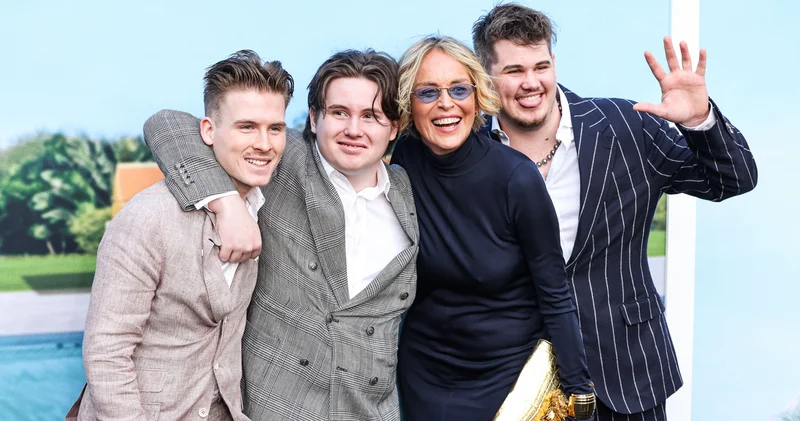 Sharon Stone üç evlatlık oğluyla mutluluk pozları verdi magazin haberleri