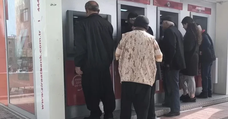 Emeklilerin çoğu bu haktan habersiz: İki bankadan promosyon alabilirsiniz Sözcü Gazetesi
