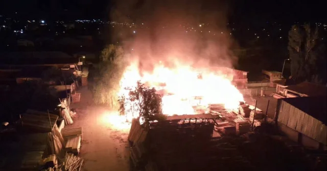Erzincan’da Keresteciler sitesinde yangın VİDEO İZLE