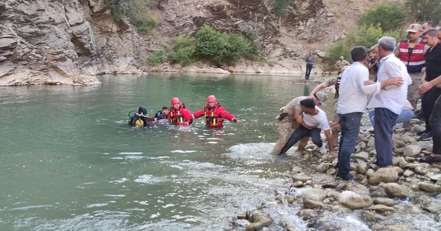 Bitlis te serinlemek için derede yüzen genç boğuldu Bitlis Haberleri
