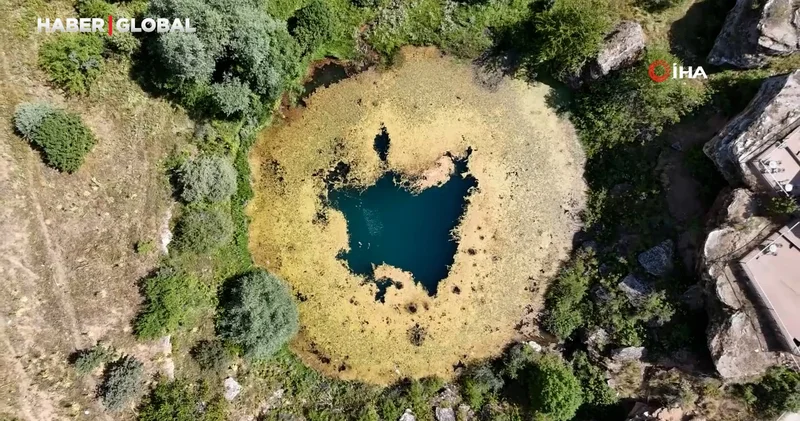Timsah gözünü andıran Dipsizgöl e ziyaretçi akını