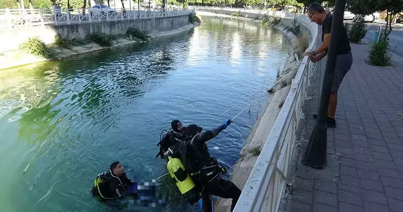Sulama kanalında akıntıya kapılıp, boğuldu