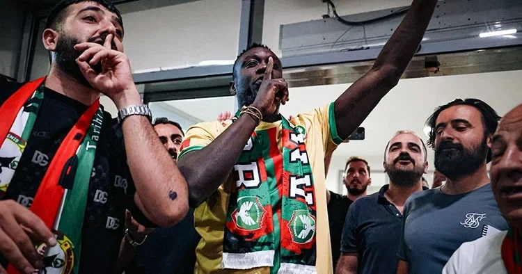 Mbaye Diagne, Amedspor a imzayı attı! Hedefim en az 25 gol