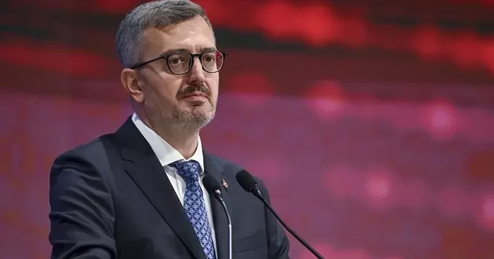 Özgür Özel e bir tepki de İletişim Başkanı Burhanettin Duran dan! Şiddetle kınıyorum