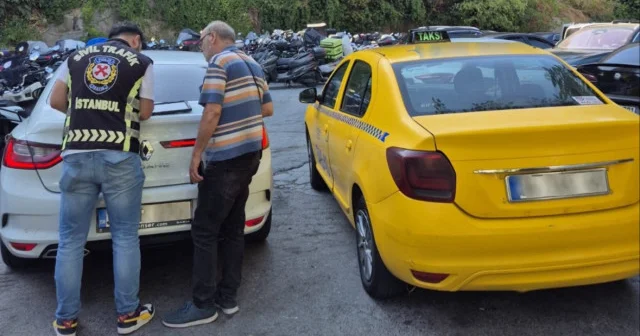 Seyir halindeyken yarış kuponu dolduran taksiciye trafikten men cezası İstanbul Haberleri