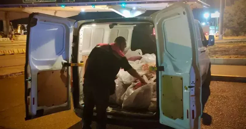 650 kilo kum midyesiyle yakalanan 3 kişiye 2 milyon lira ceza