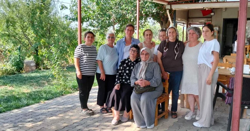İmamoğlu nun annesiden Murat Çalık ın annesine ziyaret