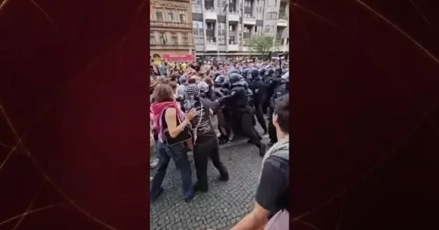 Alman polisi Filistin’e destek gösterisine sert müdahalede bulundu