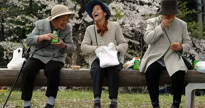 Japonya da 100 yaş üstü nüfus ilk kez 99 bini aştı!