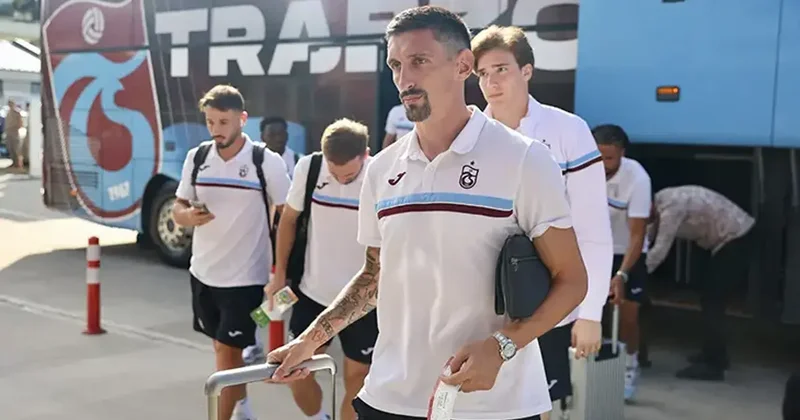 Trabzonspor, Fenerbahçe maçı için İstanbul a gitti Fanatik Spor Haberleri Video