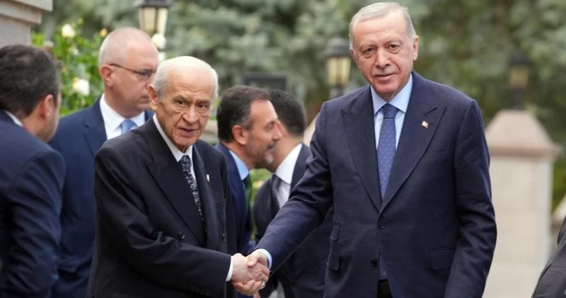 Cumhur İttifakı nda çatlak sesleri mi? Bahçeli nin süreçte Erdoğan ı işaret etmesi ne anlama geliyor