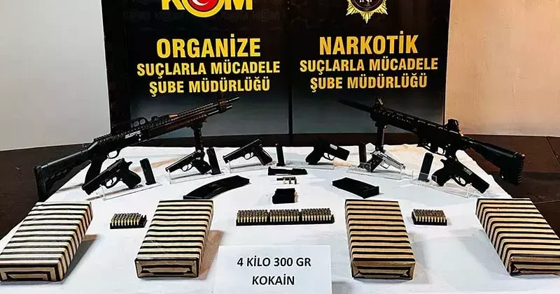 İzmir de silah kaçakçılığı ve uyuşturucu operasyonu: 7 tutuklama