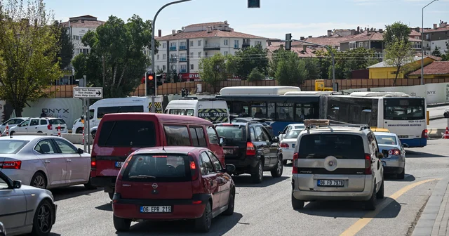 Ankaralılardan yol çalışmalarının neden olduğu trafik yoğunluğuna tepki Ankara Haberleri