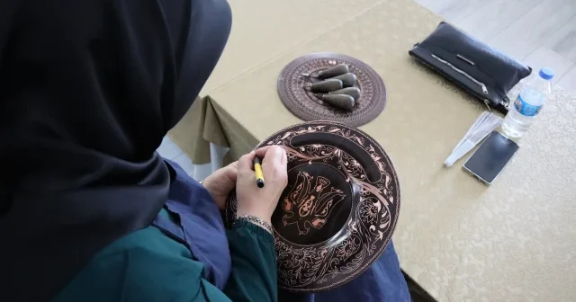 Erzincanlı kadınlar bakır işlemeciliğini geleceğe taşıyor Hayat Haberleri