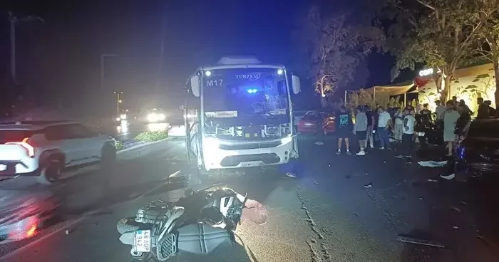 Muğla da tur otobüsü karşı şeride geçti: 1 yaralı