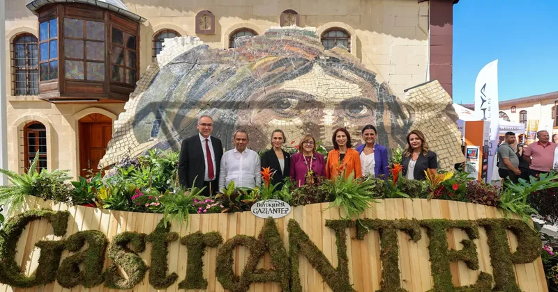 Gastronomi festivali, renkli açılışıyla başladı