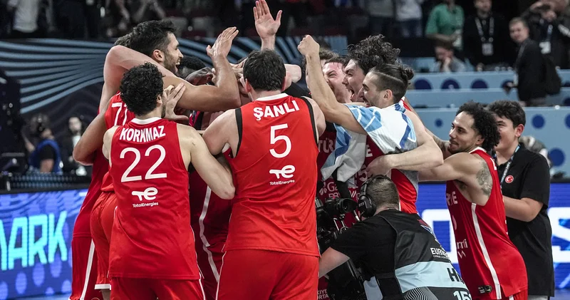 12 Dev Adam ruhu geri döndü: 24 yıl sonra gelen final! Basketbol Haberleri