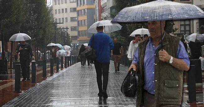 Meteoroloji tarih vererek uyardı: Gök gürültülü sağanak ve kuvvetli fırtına geliyor! 16 ilde alarm