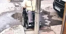 YÜKSEL AYTUĞ Belediyeler engellilere karşı kör, sağır, dilsiz
