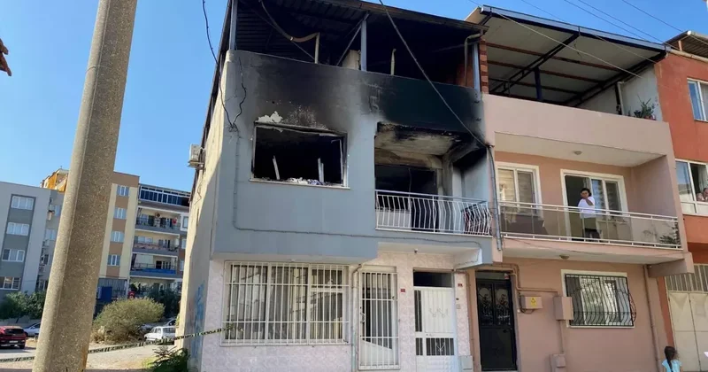 Borcum var diyerek ateşe verdiği evde hayatını kaybetti