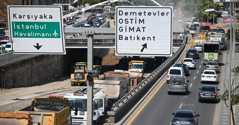Ankara da bitmeyen yol çalışması trafiği kilitledi