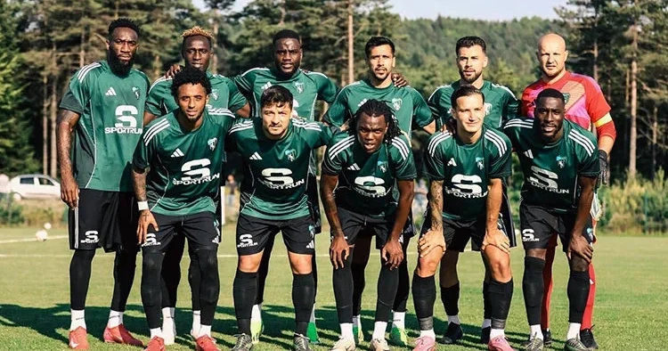 Süper Lig takımları 141 yabancı futbolcu aldı