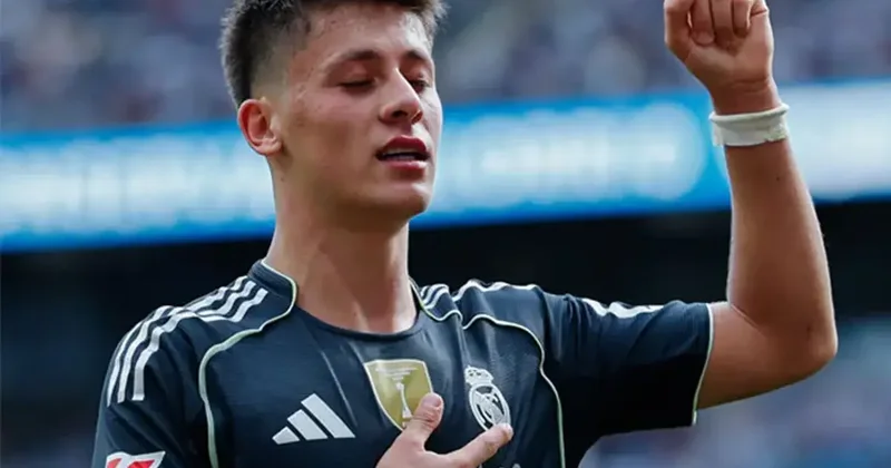 Real Madrid, down to 10 men, beats Real Sociedad 2 1 in the match where Arda Güler scored