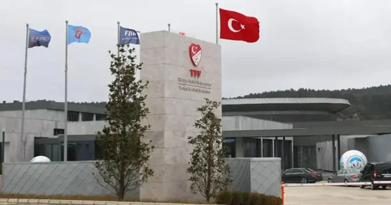 Fenerbahçe Trabzonspor maçının saati değişti! Resmi açıklama an meselesi Fanatik Gazetesi Fenerbahçe (FB) Haberleri Spor