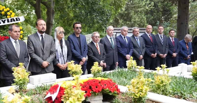 ‘Taçsız Kral’ kabri başında anıldı Sözcü Gazetesi