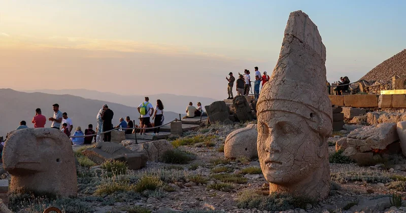 Nemrut Dağı nı 7 yılda 1 milyon 38 bin kişi ziyaret etti