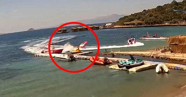 Bodrum’da su sporu kazası kamerada: Deniz yatağı sürat teknesine çarptı VİDEO İZLE