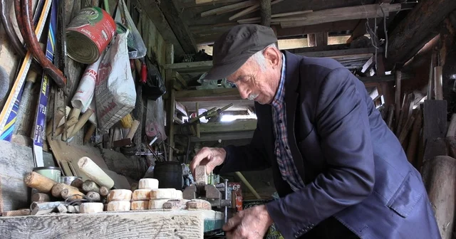 Samanlıkta tarım aletlerinin minyatürünü yapıyor Bolu Haberleri