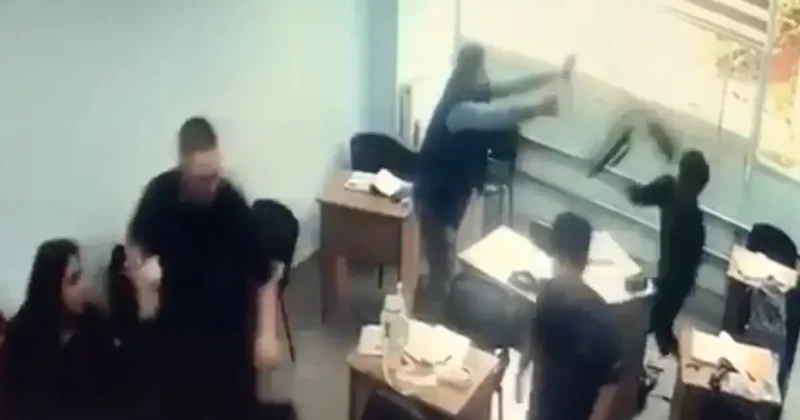 Bıçaklı Saldırı Gebze de Öğrenciyi Yaraladı